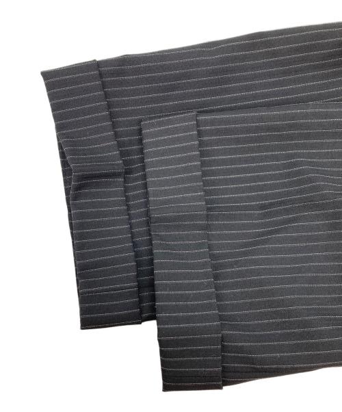 BURBERRY LONDON（バーバリーロンドン）BURBERRY LONDON (バーバリーロンドン) ストライプ2Bウールセットアップスーツ ブラック サイズ:38Rの古着・服飾アイテム