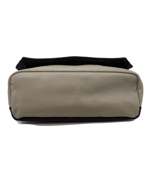 PORTER（ポーター）PORTER (ポーター) DUOメッセンジャーバッグ ブラックの古着・服飾アイテム