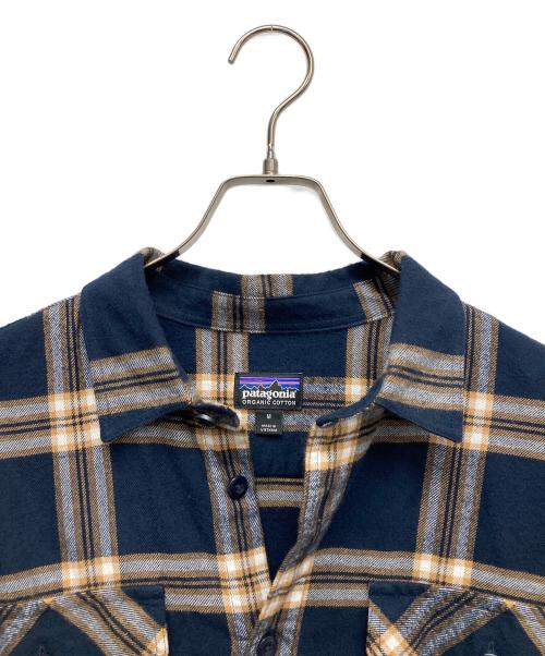 Patagonia（パタゴニア）Patagonia (パタゴニア) フィヨルド・フランネル・シャツ ネイビー サイズ:Ｍの古着・服飾アイテム