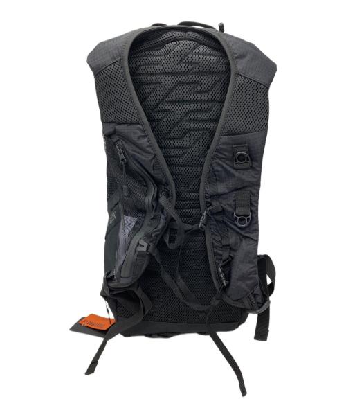 TIGHTBOOTH PRODUCTION（タイトブースプロダクション）TIGHTBOOTH PRODUCTION (タイトブースプロダクション) SauRas Being (ソーラス ビーイング) バックパック ブラック サイズ:W51cm.H28cm.D15cm 未使用品の古着・服飾アイテム