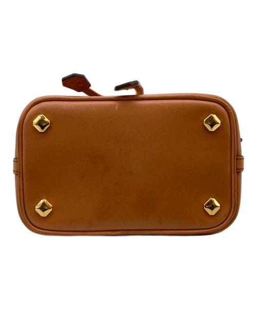 MCM（エムシーエム）MCM (エムシーエム) ヴィセトスドローストリングショルダーバッグ ブラウンの古着・服飾アイテム