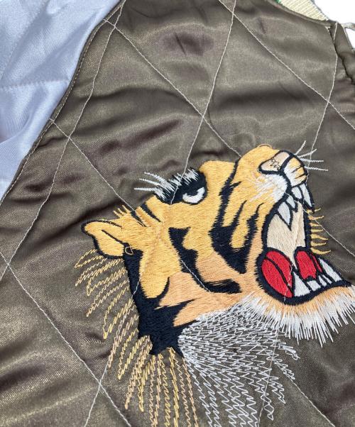 テーラー東洋（テーラートウヨウ）テーラー東洋 (テーラートウヨウ) サテンxサテン キルティングリバーシブルスタジャン ブラウン×ネイビー サイズ:Lの古着・服飾アイテム