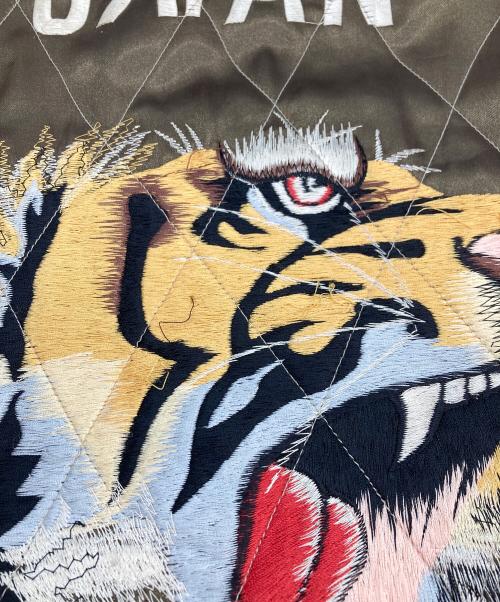 テーラー東洋（テーラートウヨウ）テーラー東洋 (テーラートウヨウ) サテンxサテン キルティングリバーシブルスタジャン ブラウン×ネイビー サイズ:Lの古着・服飾アイテム