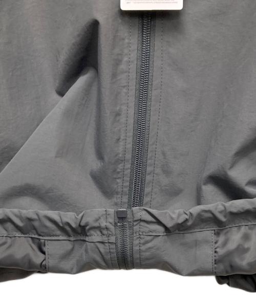 REEBOK（リーボック）REEBOK (リーボック) ナイロンジャケット グレー サイズ:L 未使用品の古着・服飾アイテム