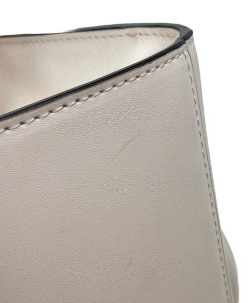 MICHAEL KORS（マイケル・コース）MICHAEL KORS (マイケル・コース) シェイラ2WAYバッグ アイボリーの古着・服飾アイテム