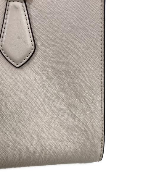 MICHAEL KORS（マイケル・コース）MICHAEL KORS (マイケル・コース) シェイラ2WAYバッグ アイボリーの古着・服飾アイテム