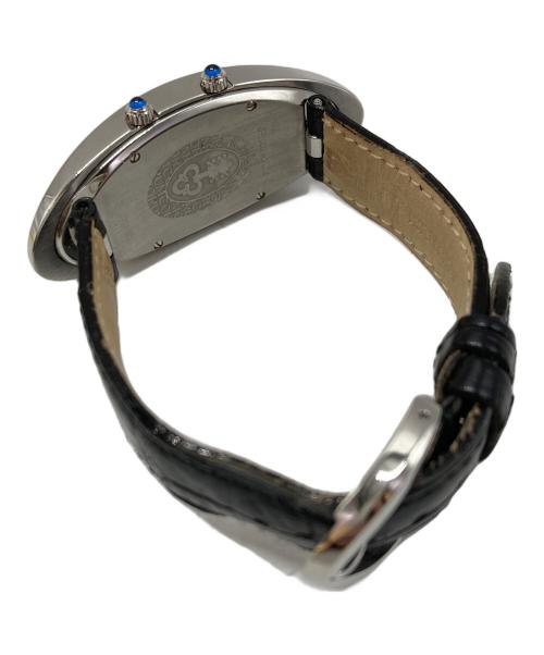 CORUM（コルム）CORUM (コルム) オーバル型腕時計 ホワイトの古着・服飾アイテム