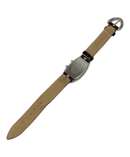 CORUM（コルム）CORUM (コルム) オーバル型腕時計 ホワイトの古着・服飾アイテム