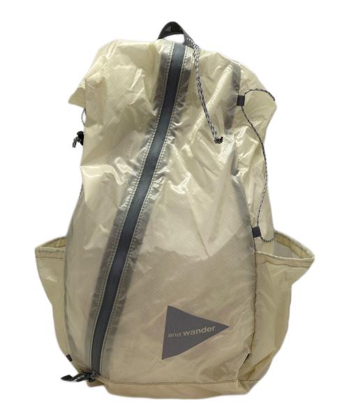 and wander（アンドワンダー）and wander (アンドワンダー) バックパック アイボリーの古着・服飾アイテム