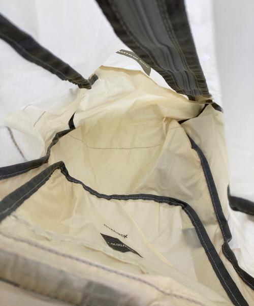 and wander（アンドワンダー）and wander (アンドワンダー) バックパック アイボリーの古着・服飾アイテム