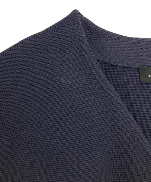 green label relaxing（グリーンレーベルリラクシング）green label relaxing (グリーンレーベルリラクシング) フォルム ゴールドボタン ノーカラー ニット カーディガン ネイビー サイズ:FREEの古着・服飾アイテム