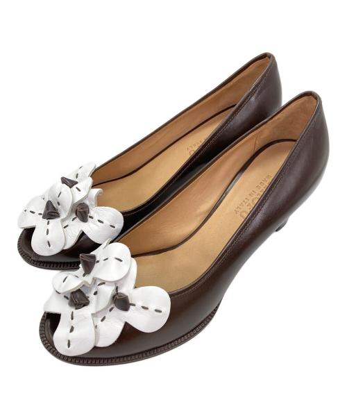 HIROFU（ヒロフ）HIROFU (ヒロフ) オープントゥフラワーパンプス ブラウン サイズ:23　1/2の古着・服飾アイテム