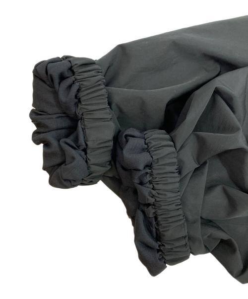 ELENDEEK（エレンディーク）ELENDEEK (エレンディーク) GATHER TAFFETA ブルゾン ブラック サイズ:Fの古着・服飾アイテム