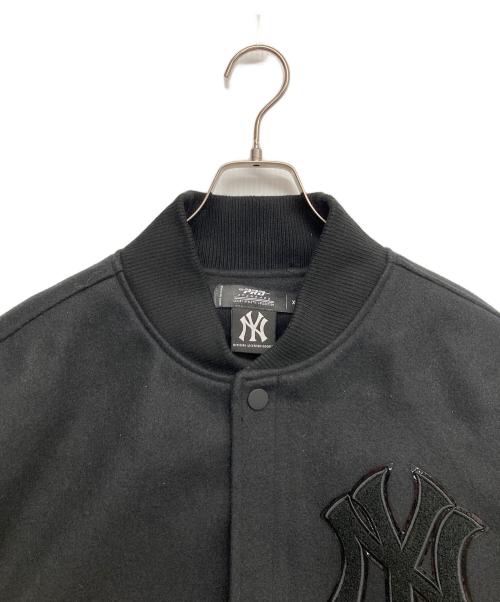 PRO STANDARD（プロスタンダード）PRO STANDARD (プロスタンダード) NEW YORK YANKEES TRIPLE BLACK VARSITY JACKET ブラック サイズ:XLの古着・服飾アイテム