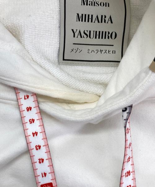 MIHARA YASUHIRO（ミハラヤスヒロ）MIHARA YASUHIRO (ミハラヤスヒロ) embroideried hoodie ホワイト サイズ:48の古着・服飾アイテム