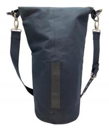 ALYX×MACKINTOSH（アリクス×マッキントッシュ）の古着「ドライバッグ」｜ブラック