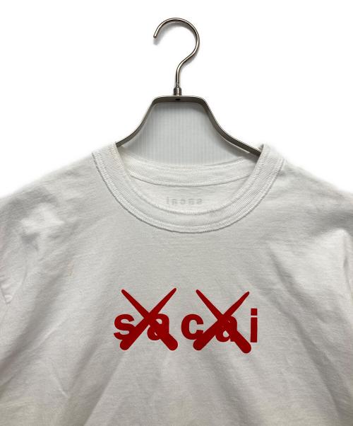 sacai（サカイ）sacai (サカイ) KAWS (カウズ) Flock Print T-Shirt ホワイト サイズ:3の古着・服飾アイテム