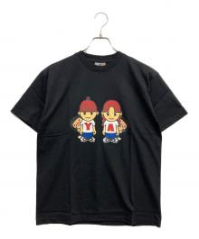 A BATHING APE（ア ベイシング エイプ）の古着「PUFFY VS BABY MILO プリントTシャツ」｜ブラック
