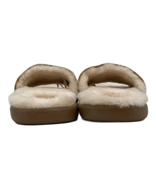 UGG（アグ）UGG (アグ) ムートンフラットサンダル ベージュ サイズ:24の古着・服飾アイテム