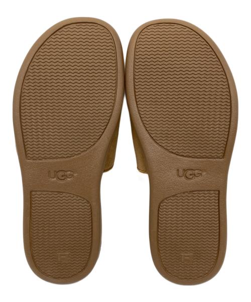 UGG（アグ）UGG (アグ) ムートンフラットサンダル ベージュ サイズ:24の古着・服飾アイテム