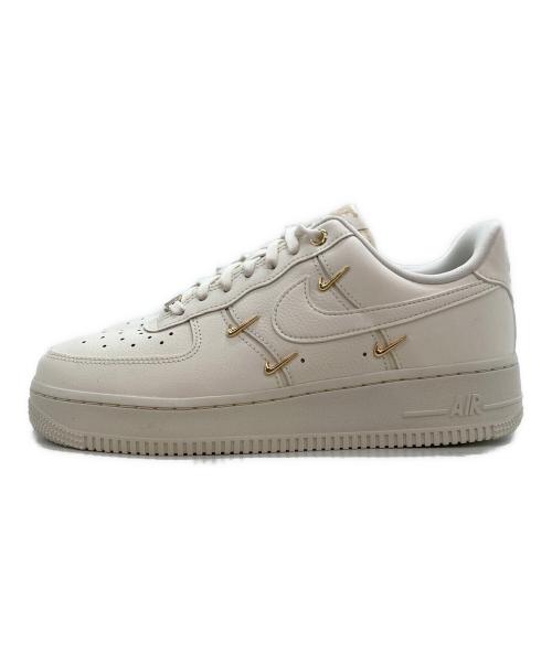 NIKE（ナイキ）NIKE (ナイキ) Air Force 1 LOW '07 LX ホワイト サイズ:24.5 未使用品の古着・服飾アイテム