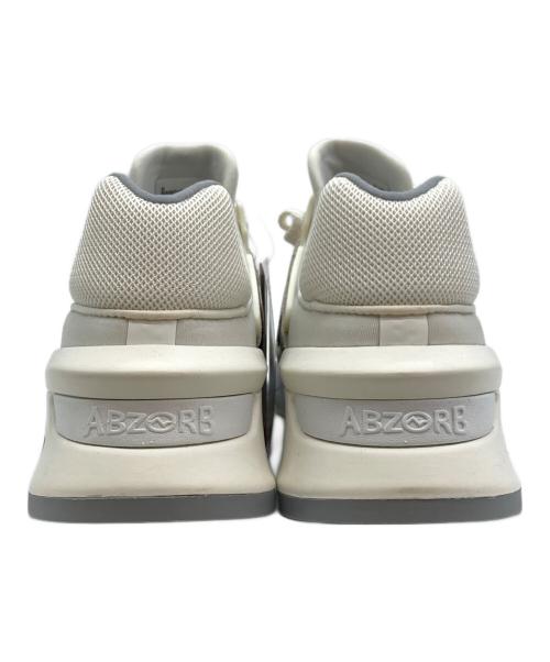 NEW BALANCE（ニューバランス）NEW BALANCE (ニューバランス) ローカットスニーカー ベージュ サイズ:26.5の古着・服飾アイテム