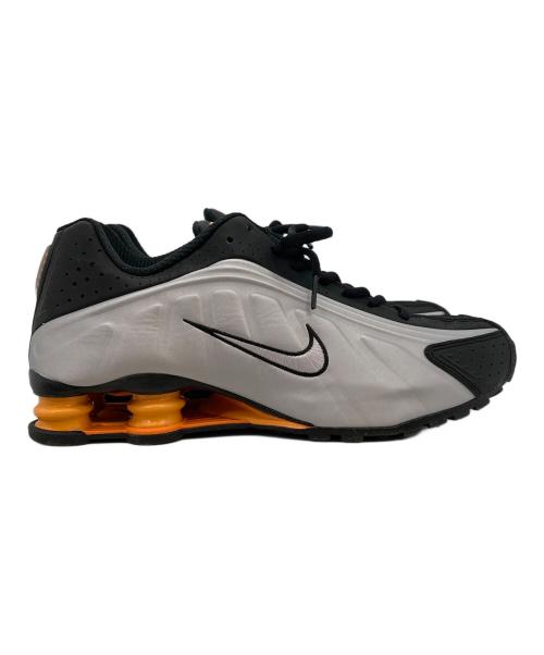 NIKE（ナイキ）NIKE (ナイキ) SHOX R4 BLACK/VAST シルバー×オレンジ サイズ:27.5の古着・服飾アイテム