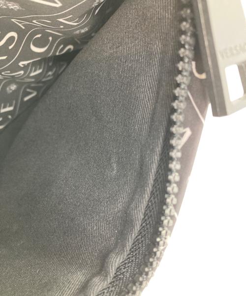 VERSACE（ヴェルサーチェ）VERSACE (ヴェルサーチェ) ショルダーバッグ ブラックの古着・服飾アイテム