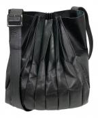 yohji yamamoto+noirヨウジヤマモトプリュスノアール）の古着「フロントプリーツレザー ショルダーバッグ」｜ブラック