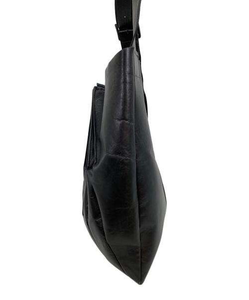 yohji yamamoto+noir（ヨウジヤマモトプリュスノアール）yohji yamamoto+Noir (ヨウジヤマモトプリュスノアール) フロントプリーツレザー ショルダーバッグ ブラックの古着・服飾アイテム