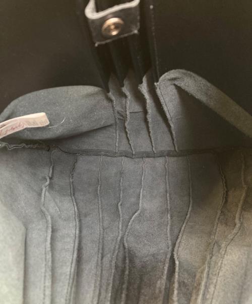 yohji yamamoto+noir（ヨウジヤマモトプリュスノアール）yohji yamamoto+Noir (ヨウジヤマモトプリュスノアール) フロントプリーツレザー ショルダーバッグ ブラックの古着・服飾アイテム