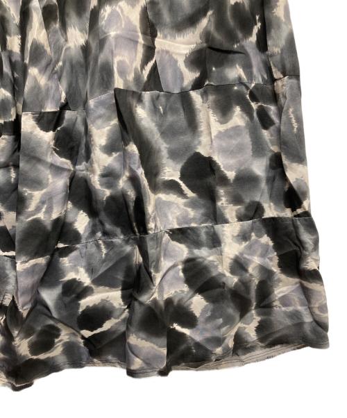 COMME des GARCONS（コムデギャルソン）COMME des GARCONS (コムデギャルソン) アシンメトリー総柄スカート ブラック サイズ:Mの古着・服飾アイテム