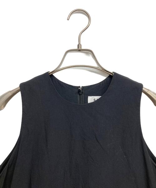 SACRA（サクラ）SACRA (サクラ) コットン ナイロン リプルド フィニッシュ ワンピース ブラック サイズ:38の古着・服飾アイテム