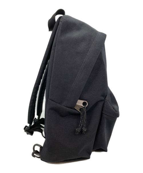 MM6（エムエムシックス）MM6 (エムエムシックス) EASTPAK (イーストパック) パデッド リバーシブル リュックサック ブラック×ホワイトの古着・服飾アイテム