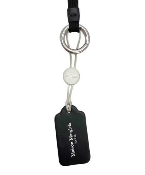Maison Margiela（メゾンマルジェラ）Maison Margiela (メゾンマルジェラ) TAG KEY RING WITH LACE ブラックの古着・服飾アイテム