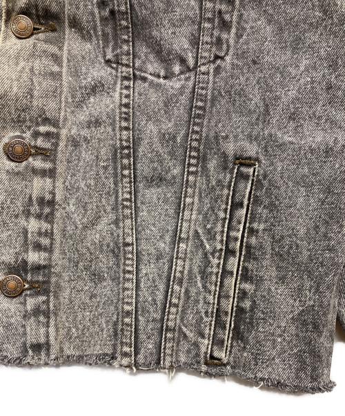 LEVI'S（リーバイス）LEVI'S (リーバイス) ユーロ 70506先染めデニムジャケット ブラック サイズ:Mの古着・服飾アイテム