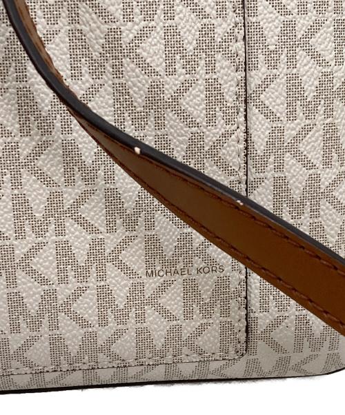MICHAEL KORS（マイケル・コース）MICHAEL KORS (マイケル・コース) HAYES MD BACKPACK ホワイトの古着・服飾アイテム