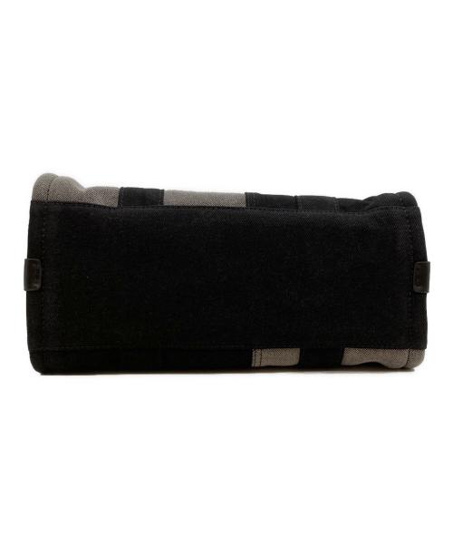 MARC JACOBS（マークジェイコブス）MARC JACOBS (マークジェイコブス) ザ デニム トート バッグ ミディアム ブラック 未使用品の古着・服飾アイテム