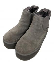 UGG（アグ）の古着「Neumel Platform Chelsea」｜グレー