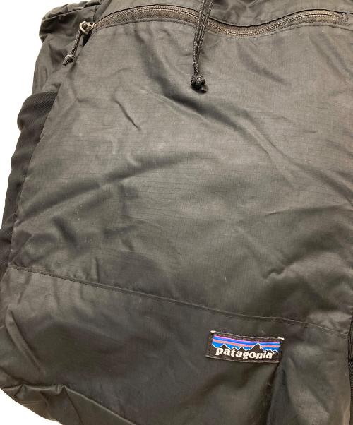 Patagonia（パタゴニア）Patagonia (パタゴニア) ウルトラライト・ブラックホール・トート・パック ブラックの古着・服飾アイテム
