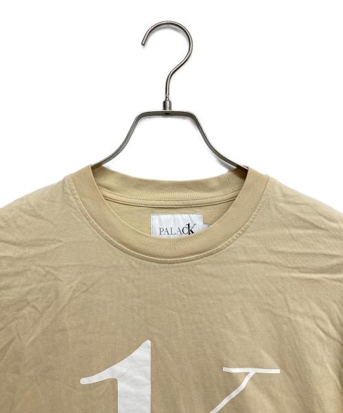 PALACE（パレス）PALACE (パレス) Calvin Klein (カルバンクライン) Longsleeve Tee アイボリー×ベージュ サイズ:Mの古着・服飾アイテム