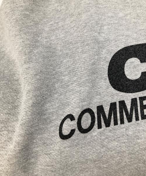 CDG（シーディージー）CDG (シーディージー) ロゴプルオーバーパーカー グレー サイズ:Mの古着・服飾アイテム