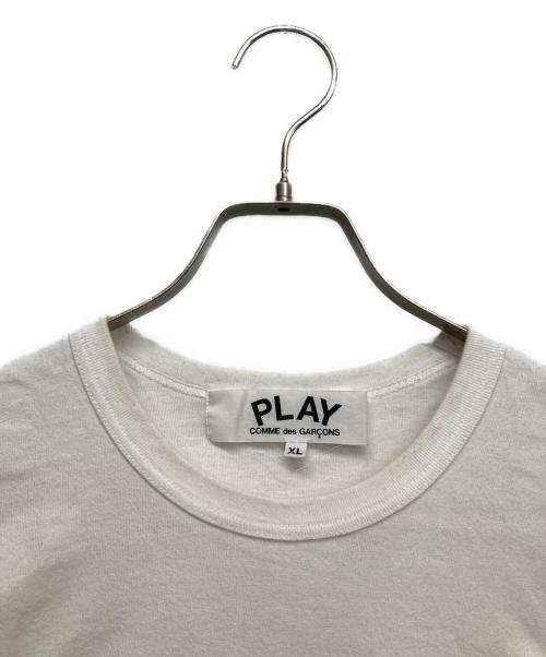 PLAY COMME des GARCONS（プレイコムデギャルソン）PLAY COMME des GARCONS (プレイコムデギャルソン) T-Shirt With Black Emblem ホワイト サイズ:XLの古着・服飾アイテム