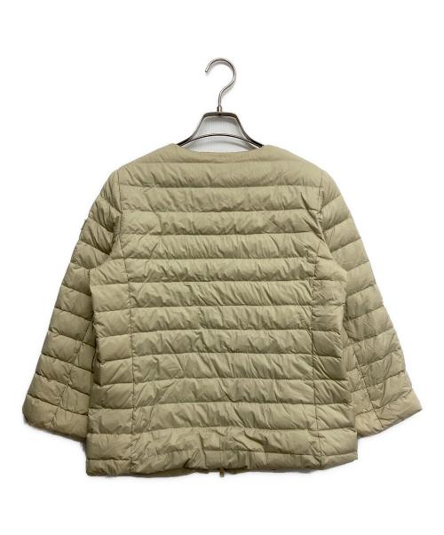 TATRAS（タトラス）TATRAS (タトラス) Demi-Luxe BEAMS (デミルクス ビームス) 別注 ACACIA ノーカラー ライトダウンジャケット グリーン サイズ:02の古着・服飾アイテム