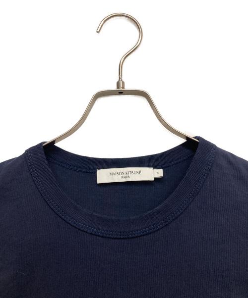 maison kitsune（メゾンキツネ）maison kitsune (メゾンキツネ) フォックスヘッド レギュラー Tシャツ ネイビー サイズ:Mの古着・服飾アイテム