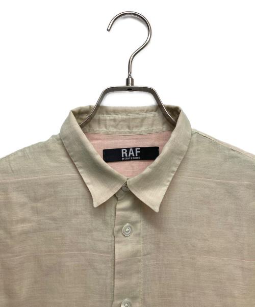 RAF BY RAF SIMONS（ラフバイ ラフシモンズ）RAF BY RAF SIMONS (ラフバイ ラフシモンズ) ロゴ刺繍S/Sシャツ グリーン サイズ:Sの古着・服飾アイテム