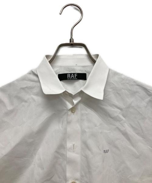 RAF BY RAF SIMONS（ラフバイ ラフシモンズ）RAF BY RAF SIMONS (ラフバイ ラフシモンズ) S/Sドレスシャツ ホワイト サイズ:Sの古着・服飾アイテム