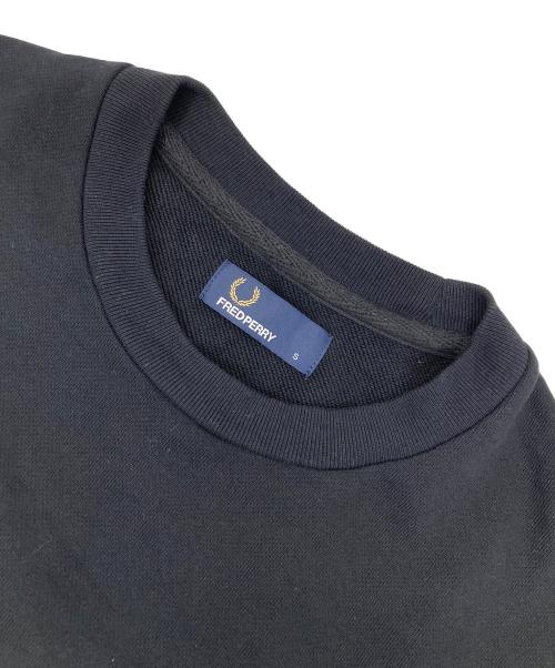 FRED PERRY（フレッドペリー）FRED PERRY (フレッドペリー) クルーネックスウェット ブラック サイズ:Sの古着・服飾アイテム
