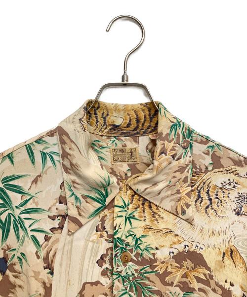 Sun Surf（サンサーフ）Sun Surf (サンサーフ) タイガープリントアロハシャツ ベージュ サイズ:Sの古着・服飾アイテム