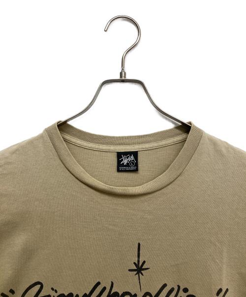 stussy（ステューシー）stussy (ステューシー) プリントTシャツ カーキ サイズ:Lの古着・服飾アイテム